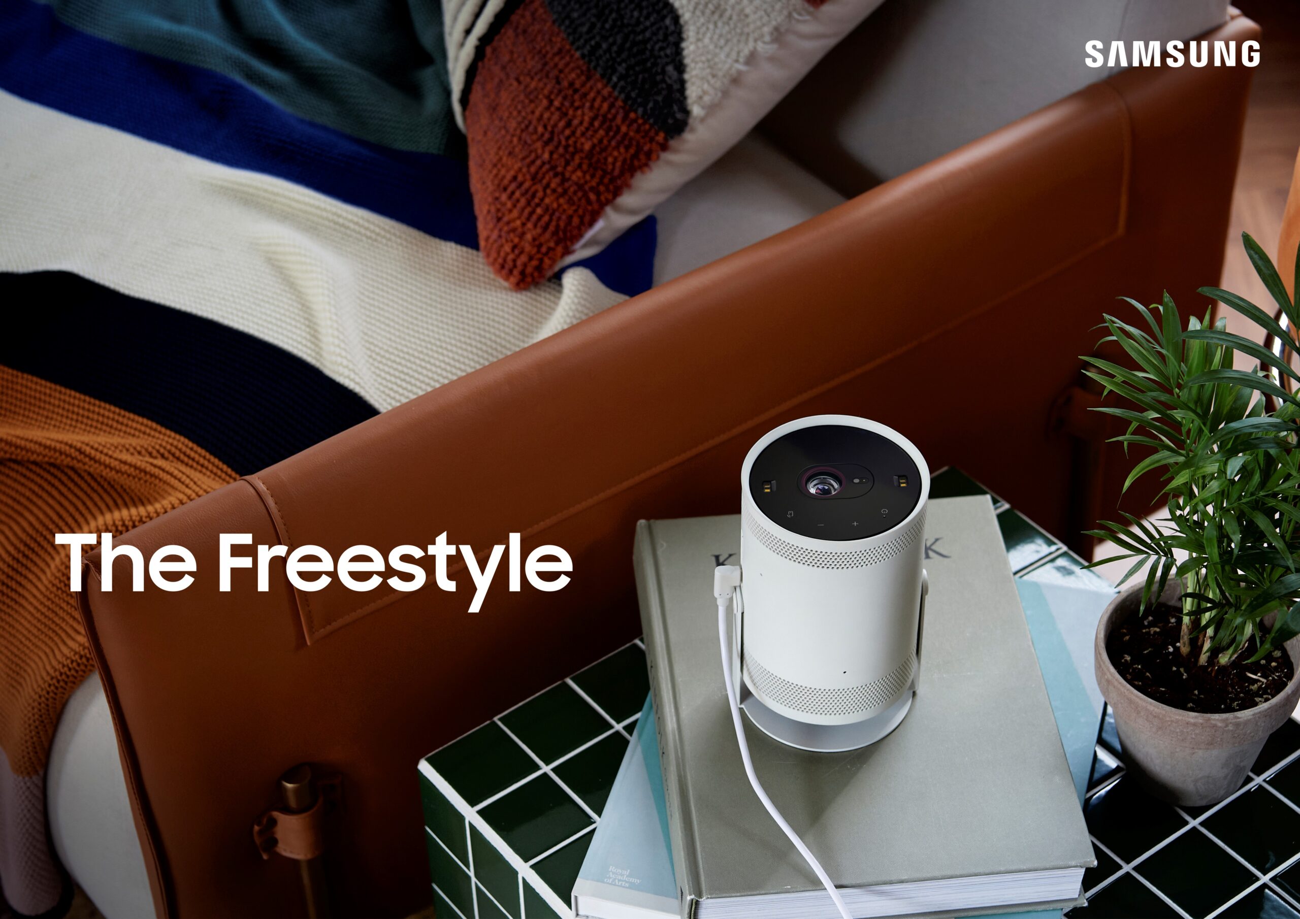 Samsung presenta The Freestyle en Chile, su nuevo proyector inteligente